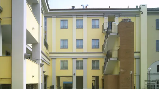 mensa perrone esterni