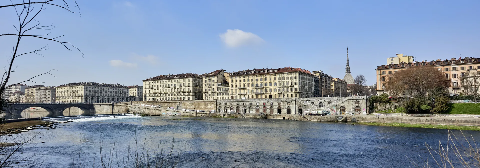 Vista Murazzi dal Po