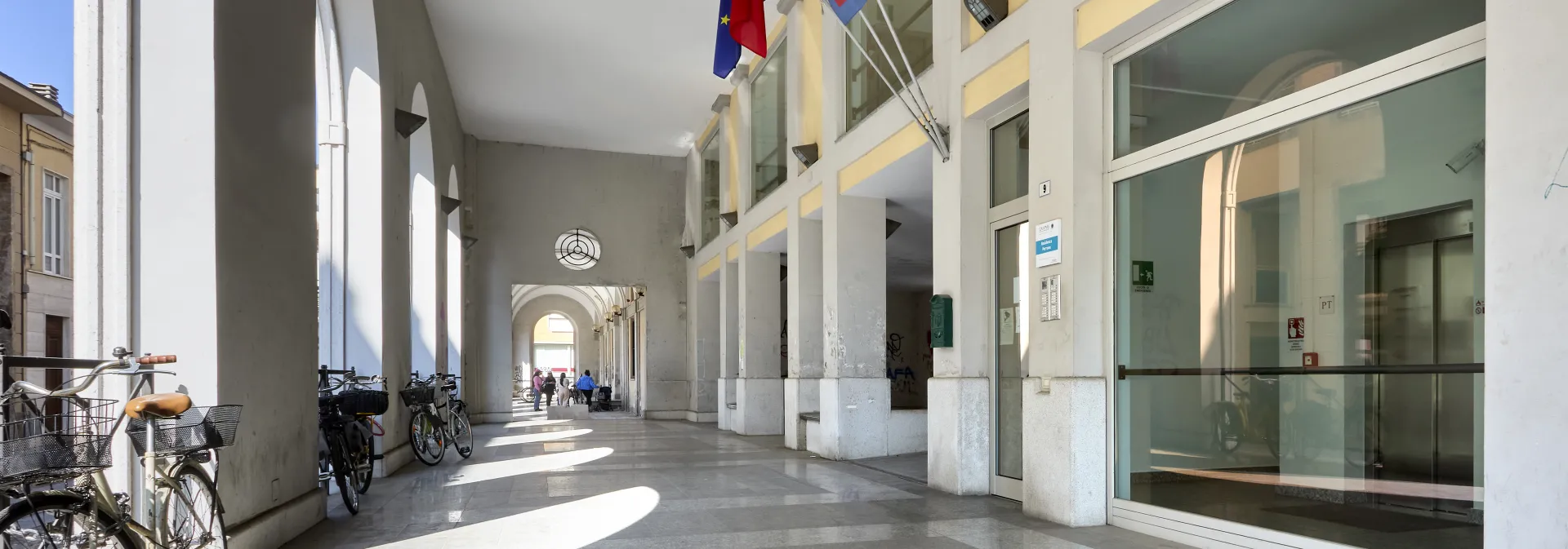 Ingresso Perrone